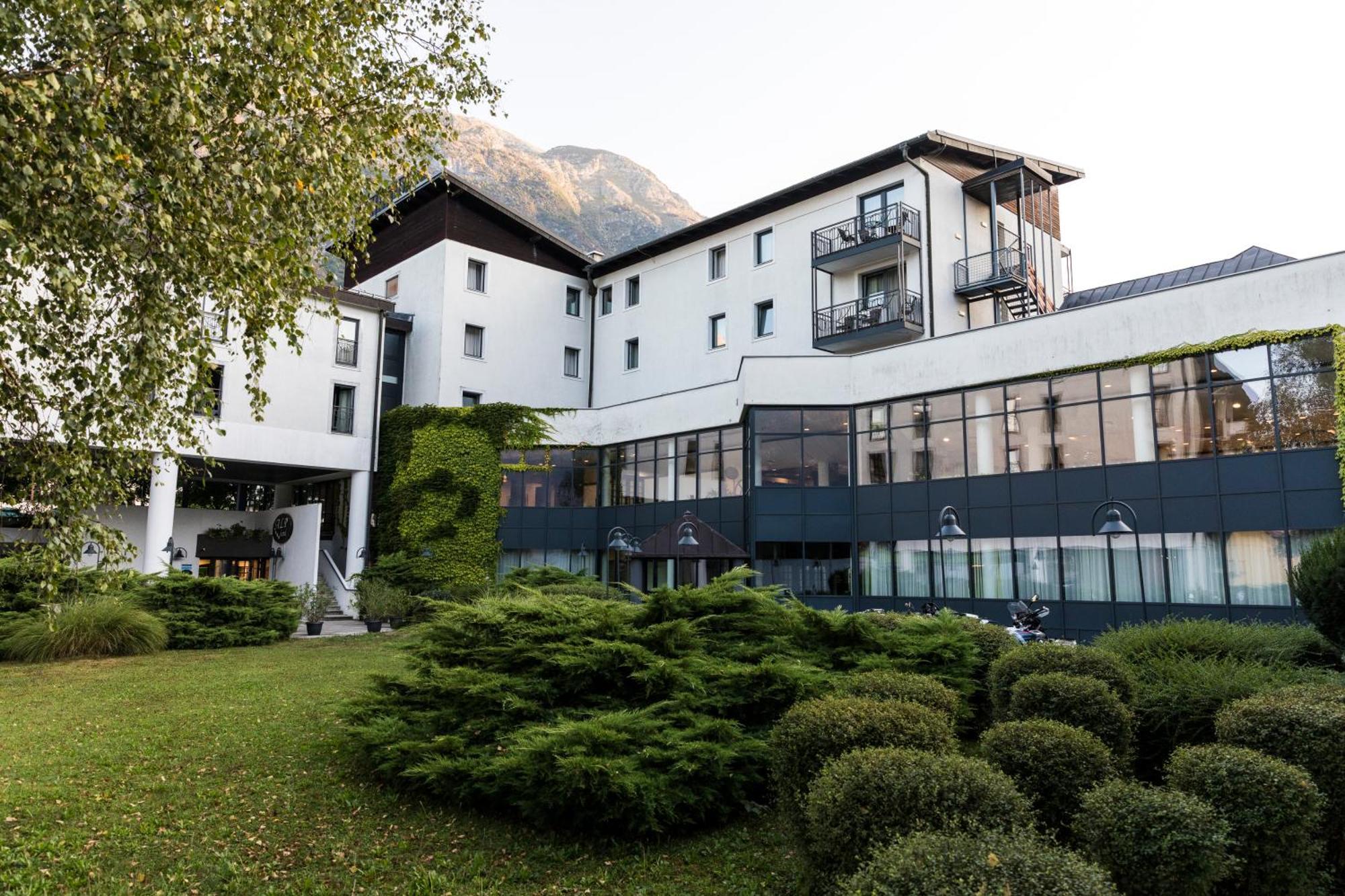 Hotel Alp Bovec Buitenkant foto